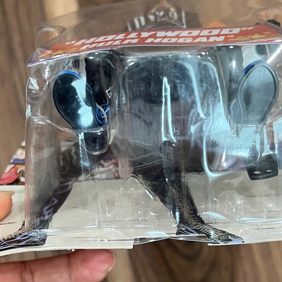 Mattel W Superstar Hulk Hogan 5.5 inch Action Figure - Picture 9 of 9